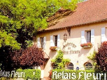 Le Relais Fleuri, Hotel Et Restaurant Logis - Avallon Sauvigny-le-Bois Exterior photo